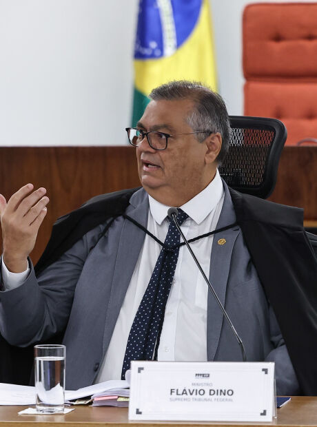 Em artigo, Dino defende pena mais rigorosa em casos de corrup&ccedil;&atilde;o envolvendo sistema de Justi&ccedil;a