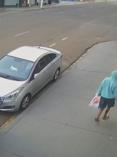 Loja da 14 de Julho &eacute; furtada &agrave; luz do dia