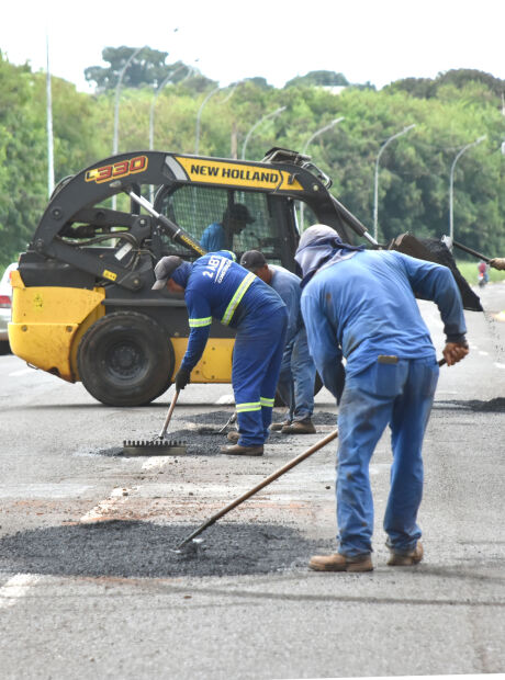 Secret&aacute;ria promete fim do calote e tapa-buracos come&ccedil;a nesta quarta-feira