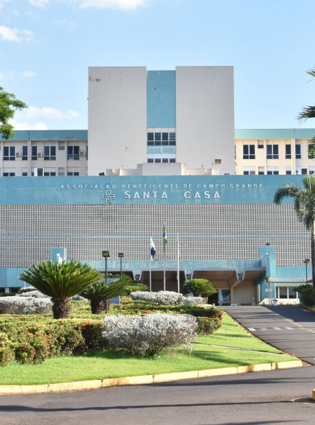 M&eacute;dicos celetistas ficam de fora em acordo sobre 13&deg; com a Santa Casa