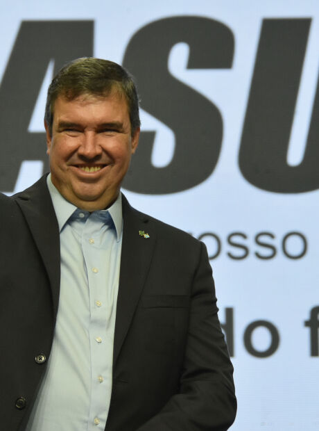 Pesquisa confirma reelei&ccedil;&atilde;o de Riedel no primeiro turno