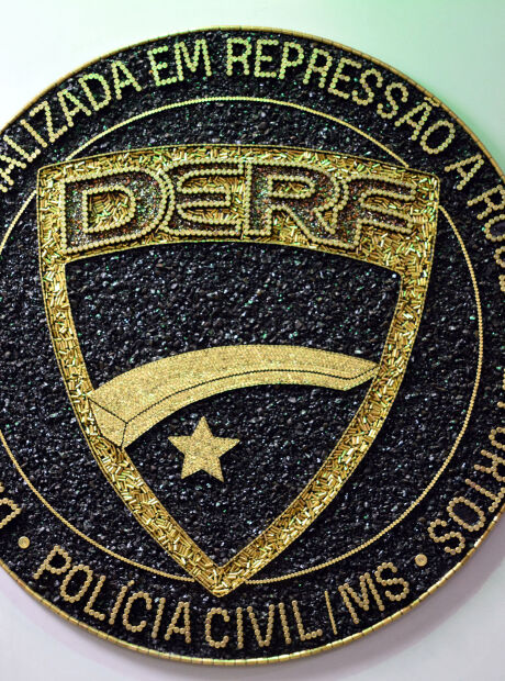 Homem que roubou e esfaqueou artista pl&aacute;stico &eacute; indiciado pela Pol&iacute;cia Civil