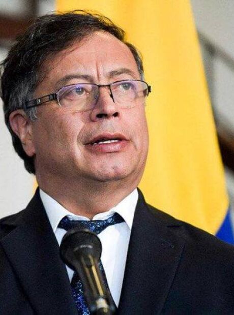 Presidente da Colômbia critica Trump por restrições à Venezuela e pede multa a aéreas