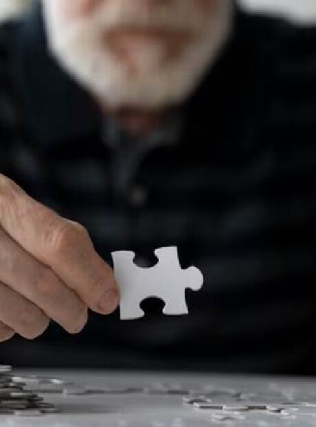 Fim da punção lombar? Exame de Sangue 10x mais barato detecta Alzheimer com 96% de precisão