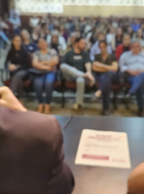 Dentistas mant&eacute;m estado de greve ap&oacute;s reuni&atilde;o sem avan&ccedil;o com a Prefeitura