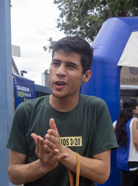 &Ocirc;nibus n&atilde;o passa e jovem chega atrasado no 2&deg; dia do Enem 2025