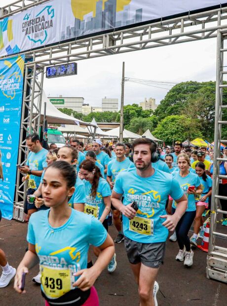 Quarta edi&ccedil;&atilde;o da Corrida da Advocacia re&uacute;ne 800 participantes