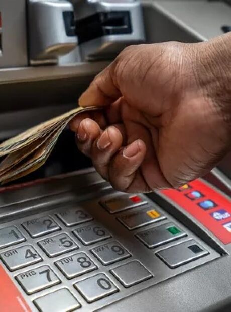 Estagiário tem direito a 13&ordm; salário? Saiba o que diz a legislação