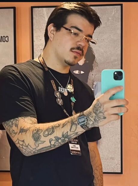 Jovem morre após bater em mureta de corredor de ônibus na Gunter Hans