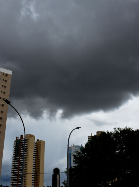 Domingo em MS será de chuvas que podem chegar até 100mm, diz Inmet