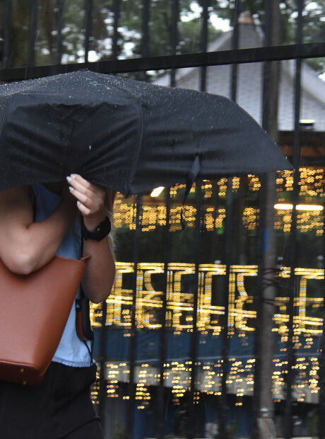 Capital amanhece nublada e com chuvas que se estendem por todo Estado