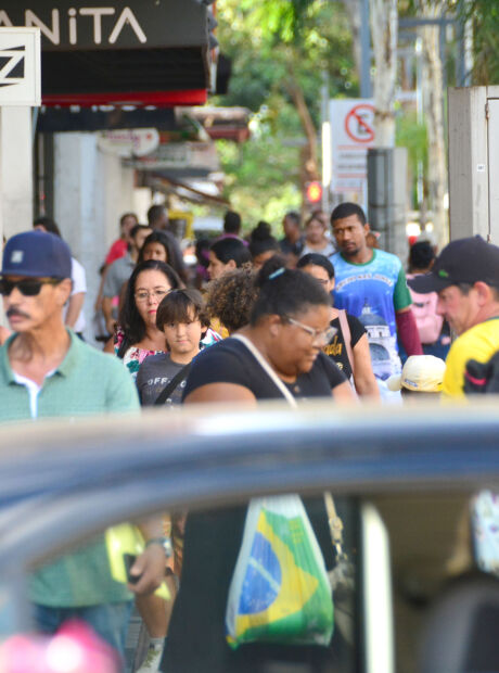 Servidores estaduais devem receber 2&ordf; parcela do 13&ordm; sal&aacute;rio antes do previsto
