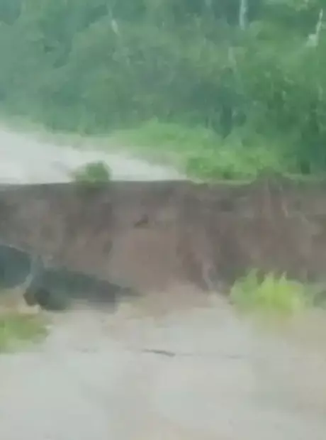 Em 14h, chuva de 181 mm derruba pontes em Paranhos