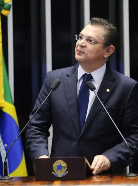 L&iacute;der do PL diz que Ramagem pode renunciar ao mandato e espera aprova&ccedil;&atilde;o de asilo nos EUA