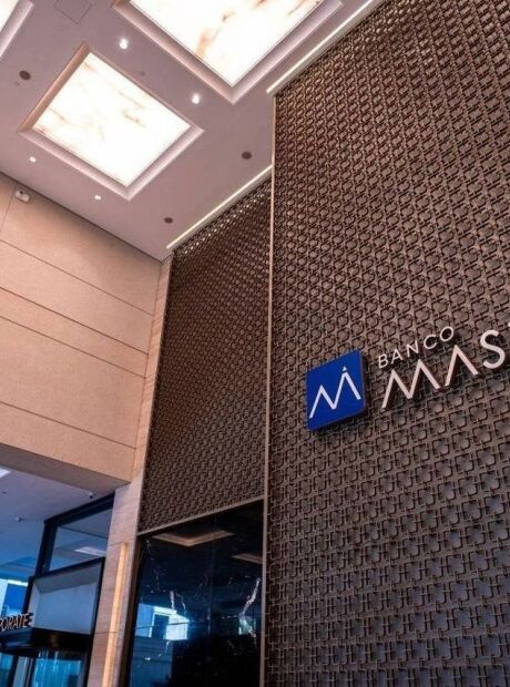 Ministro do TCU relata processo sobre carteiras do Master e conduta de diretor do BC