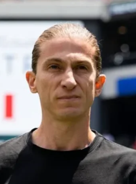 Entenda o imbr&oacute;glio que atrasa a renova&ccedil;&atilde;o de Filipe Lu&iacute;s com o Flamengo