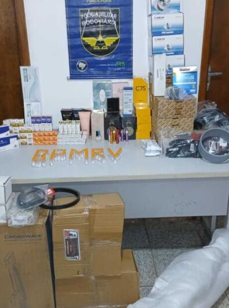 Blitz na MS-164 apreende mais de 150 canetas emagrecedoras dentro de ve&iacute;culo