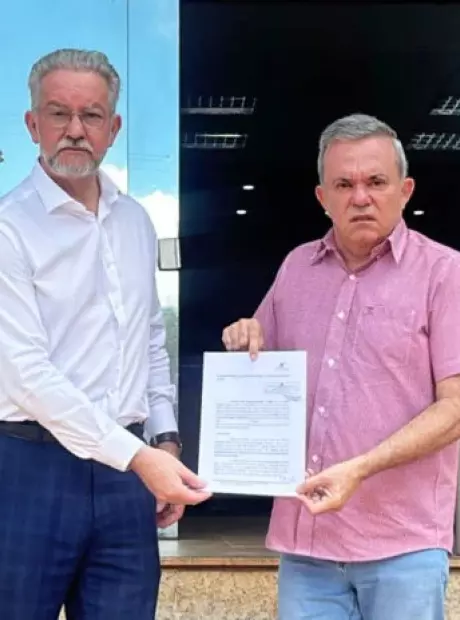 Deputado federal vai &agrave; pol&iacute;cia ap&oacute;s amea&ccedil;a de "exterm&iacute;nio petista"