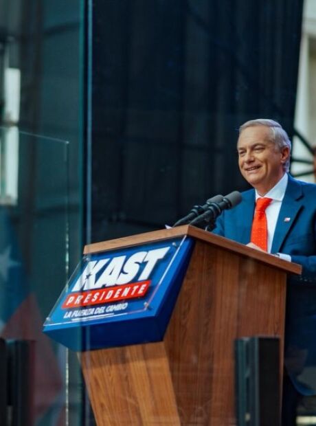 Kast &eacute; eleito no Chile e direita volta ao poder no pa&iacute;s sul-americano