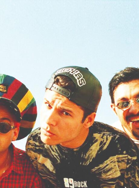 Corpos dos cinco Mamonas Assassinas ser&atilde;o exumados quase 30 anos ap&oacute;s acidente