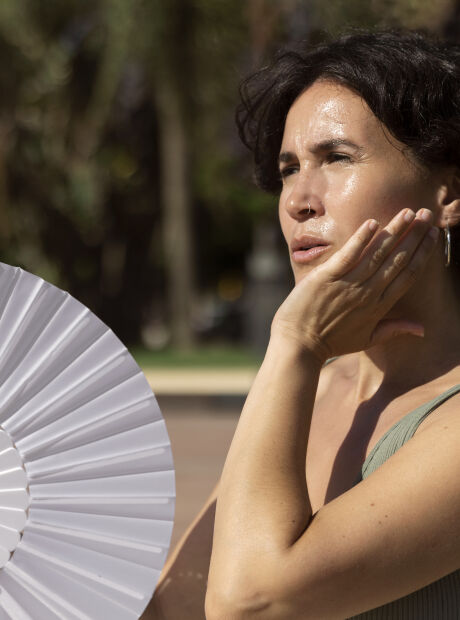 Entenda os efeitos das ondas de calor em mulheres que est&atilde;o na menopausa