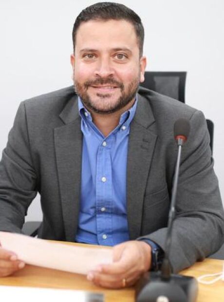 Vereador que destruiu isopor de ambulante pode responder em comiss&atilde;o de &eacute;tica