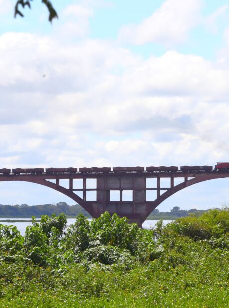 Ap&oacute;s 111 anos, ferrovia Malha Oeste deu o "&uacute;ltimo suspiro"