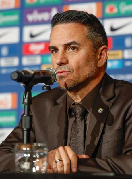 Sele&ccedil;&atilde;o jogar&aacute; em est&aacute;dios 'brasileiros' e em alerta para tempestades