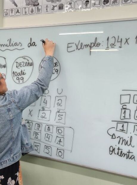 Concurso com sal&aacute;rio de R$ 7,5 mil para professores tempor&aacute;rios da REE tem gabarito divulgado