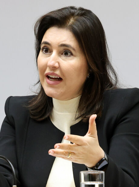 Simone s&oacute; definir&aacute; onde disputar&aacute; uma vaga ao Senado ap&oacute;s conversa com Lula