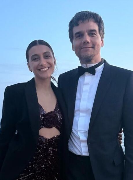 Capa da semana B+: Entrevista exclusiva com a atriz destaque em "O Agente Secreto" Isadora Ruppert