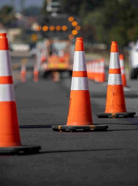 Rachid Neder &eacute; interditada para obra no cruzamento com a rua Arthur Jorge