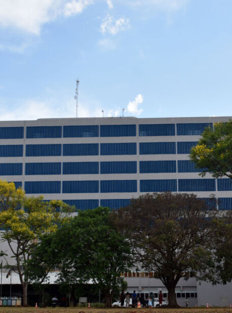 Construtora vai receber R$ 15,9 milh&otilde;es para administrar Hospital Regional