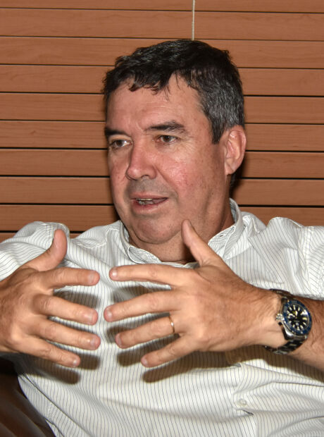 Ap&oacute;s f&eacute;rias, Riedel reassume governo de MS em ano eleitoral