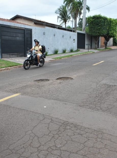 Motociclista que morreu ap&oacute;s ser atingido na contram&atilde;o pode sinalizado com luz alta 