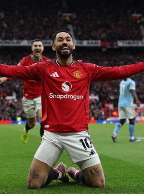 Matheus Cunha d&aacute; assist&ecirc;ncia e Manchester United arrasa o City na estreia de t&eacute;cnico