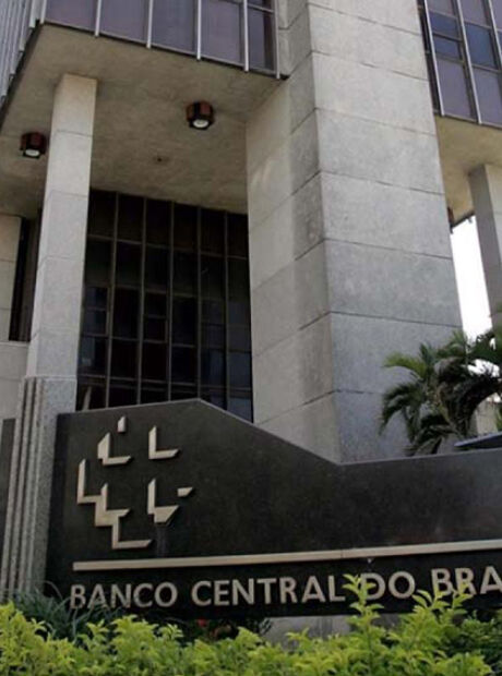 Banco Central reduz juros b&aacute;sicos para 14,75% ao ano