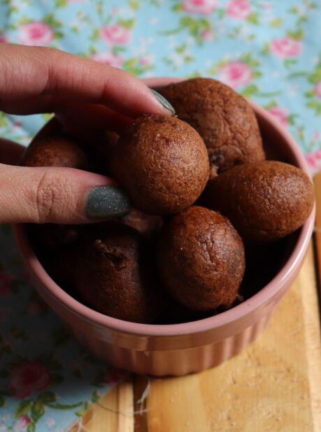 Para ado&ccedil;ar as f&eacute;rias escolares aprenda a fazer Bolinho de Chuva com Cacau 