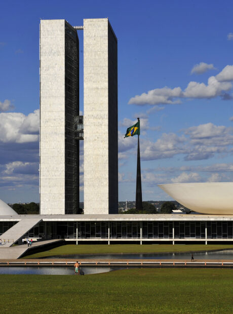 Parlamentares dizem que STF est&aacute; atrasado em debate sobre c&oacute;digo de &eacute;tica: 'Corporativista'