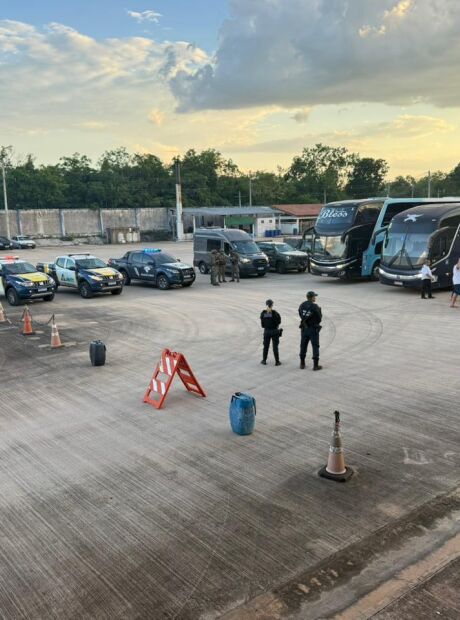 Pol&iacute;cia apreende R$ 1,5 milh&atilde;o em coca&iacute;na envolvendo "mulas do tr&aacute;fico"