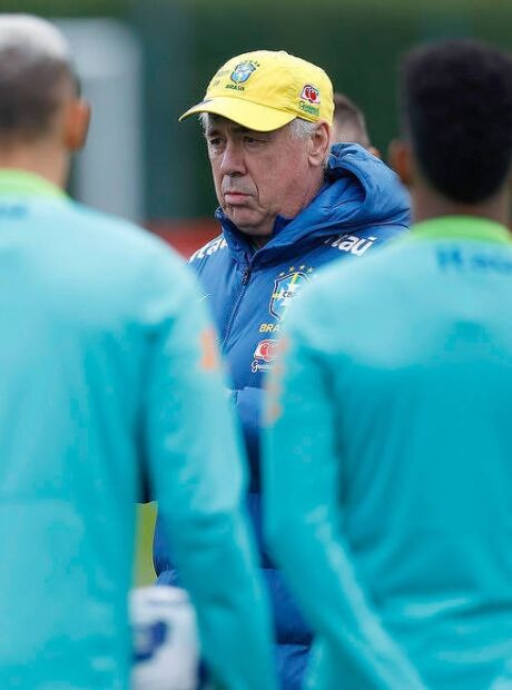 Ancelotti inicia o ano com pressa para definir &uacute;ltimos convocados