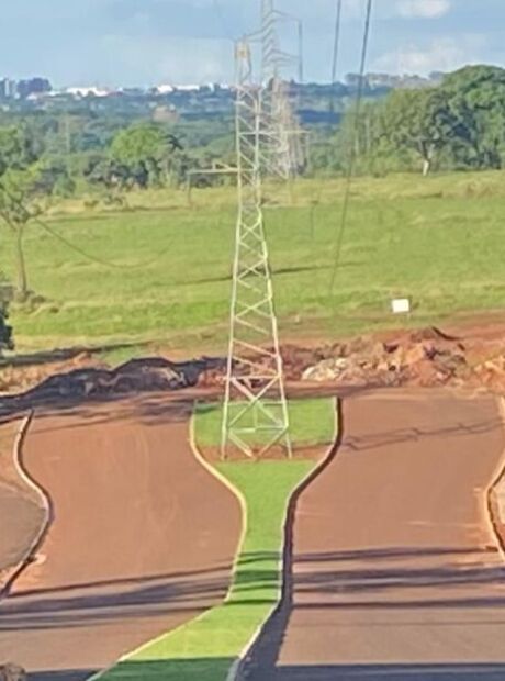 Empreiteira oferece desconto de 5% e vai pavimentar bairro da Capital