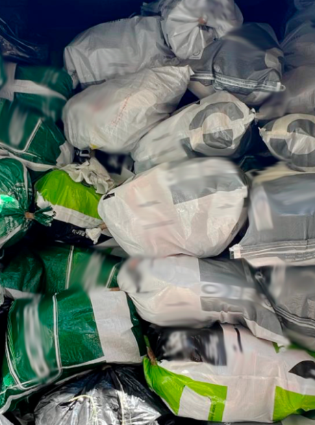 Mais de 1,2 mil pares de t&ecirc;nis falsos s&atilde;o apreendidos no Centro de Campo Grande