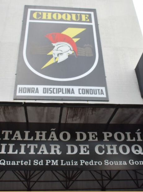 Ladr&atilde;o furta trailer, reage com chave de fenda e acaba morto por PM de folga