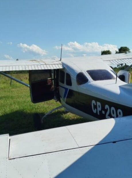 Avi&atilde;o com quase meia tonelada de coca&iacute;na pousa em fazenda de influencer