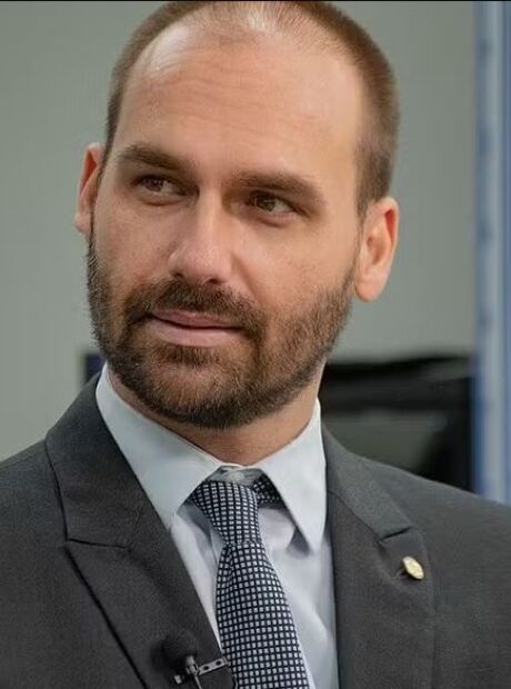 Moraes marca depoimento de Eduardo Bolsonaro em processo no STF