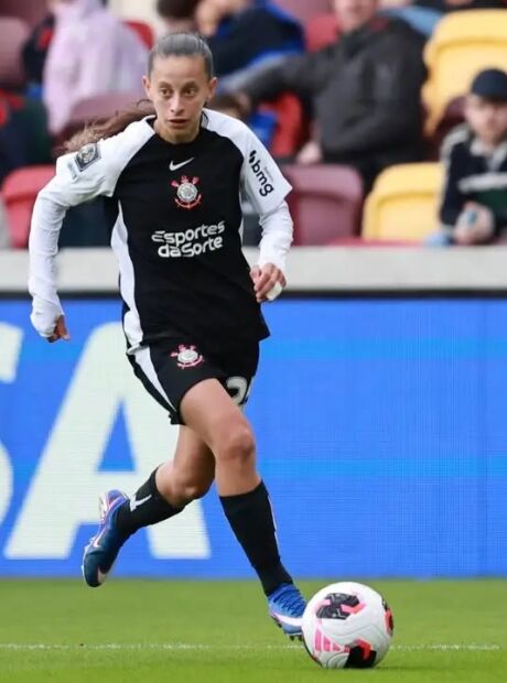 Corinthians marca no fim e vai &agrave; prorroga&ccedil;&atilde;o, mas fica com o vice no Mundial de Clubes feminino