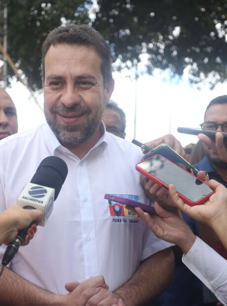 Em ano eleitoral, ministro passa o dia na periferia de Campo Grande