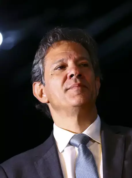 Escala 6x1 n&atilde;o tem impacto fiscal, mas tarifa zero tem, diz Haddad, citando medida sustent&aacute;vel