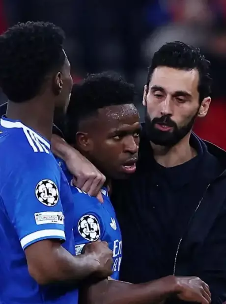 Vini Jr marca gola&ccedil;o e denuncia caso de racismo na Liga dos Campe&otilde;es